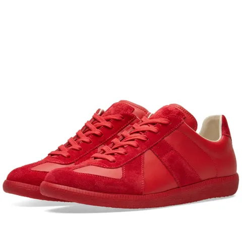 22 Classic Replica Sneaker