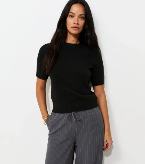 Women's Black Short Sleeve Midweight Knit T-Shirt