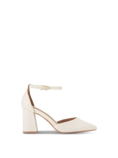 Carvela Refined Pointed Toe Courts
