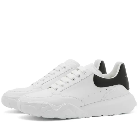 Court Sneaker