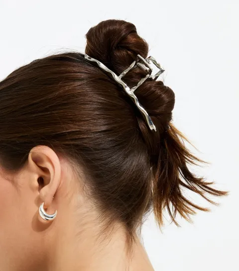 Silver Tone Beaten Metal Long Hair Claw Clip