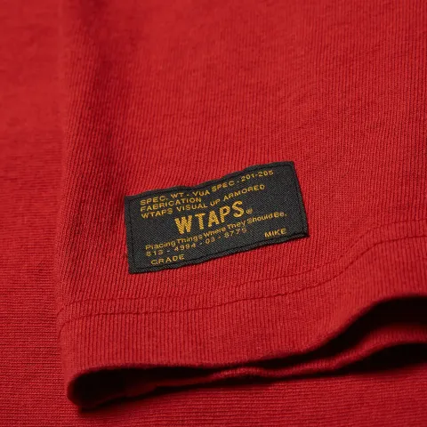 Design 03 Tee