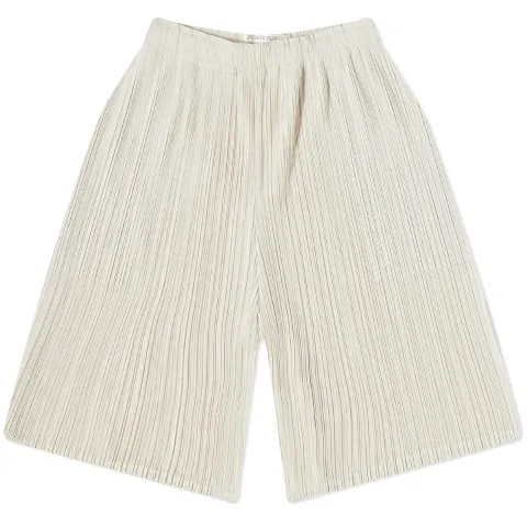 Pleats Shorts