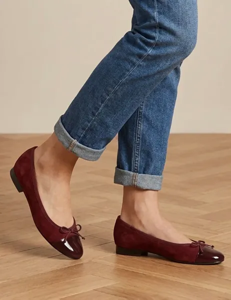 Jones Bootmaker Leather Block Heel Pumps Burgundy