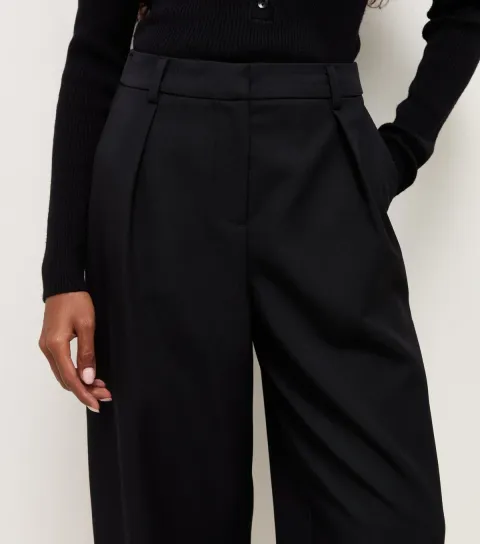 Women's Petite Black Tailored Barrel Leg Trousers