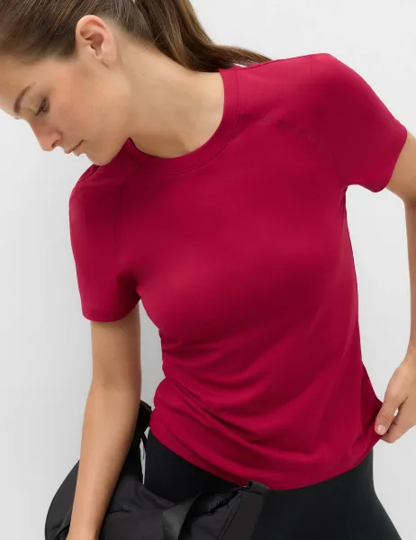 Goodmove Round Neck Fitted T-Shirt Raspberry