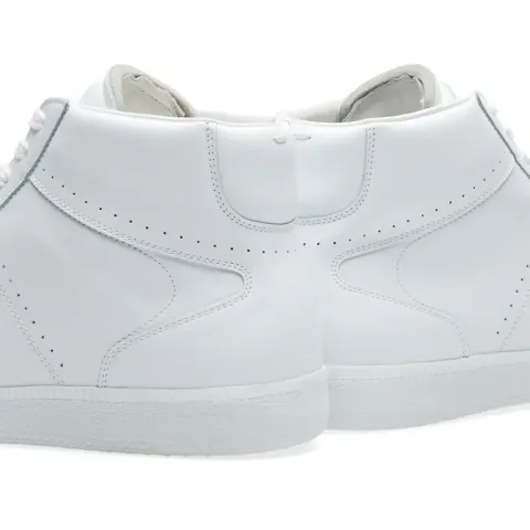 22 Ace Mid Sneaker