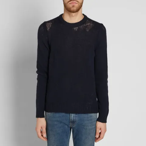 10 Distressed Crew Knit