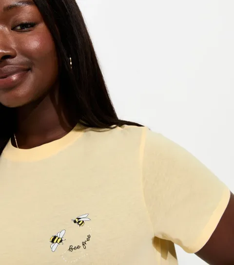 Women's Plus Size Light Yellow Cotton Bee Free Print Relaxed T-Shirt Curves