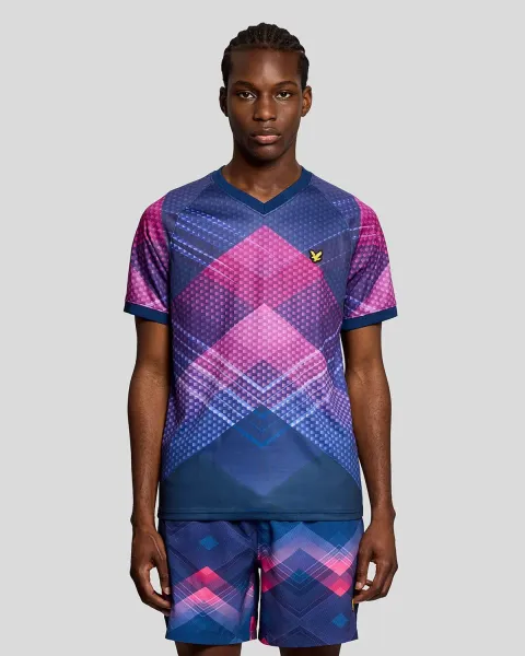 Lyle & Scott Sports Chevron Football T-Shirt