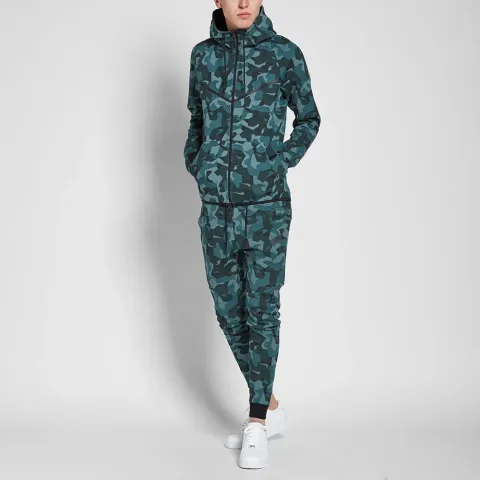 Tech Fleece Camo Windrunner