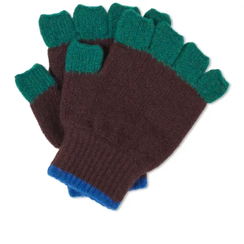 Howlin' No Fingers in There Gloves