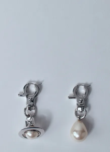 Small Claude Stud Earrings