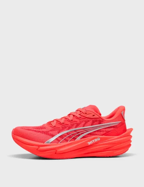 Puma Deviate NITRO 4 Running Trainers Red Mix
