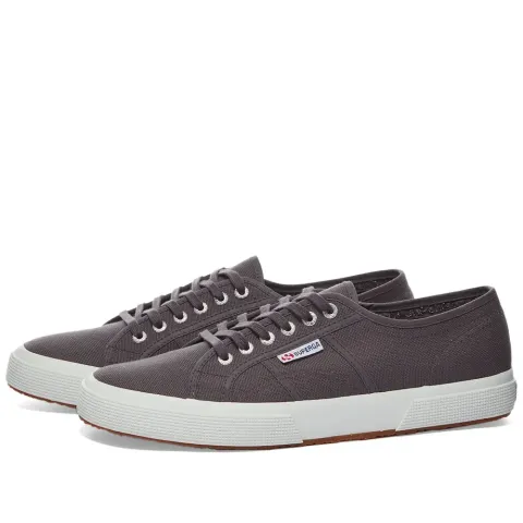 2750 Cotu Classic