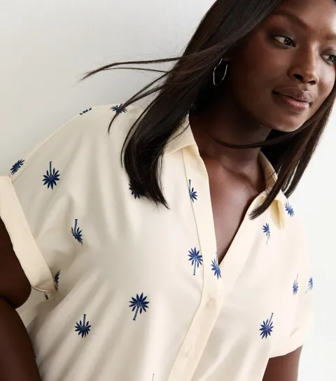 Women's Plus Size White Palm Print Short Sleeve Shirt Curves