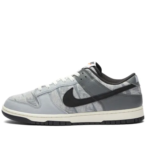 Dunk Low SE