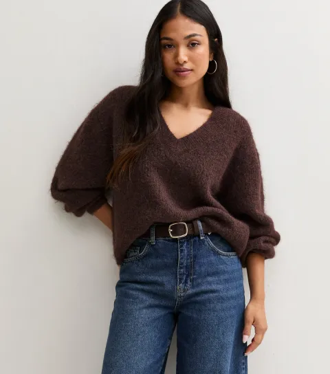 New Look Women's Petite Dark Brown Brushed Knit V Neck Jumper with Wool