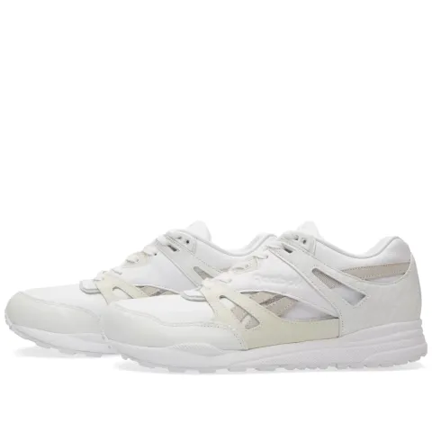 x Invincible Ventilator CN