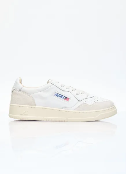 Medalist Low Top Sneakers