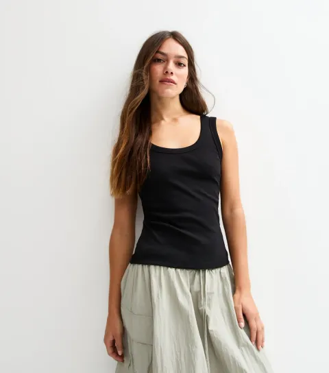 Women's Petite Black Ribbed Scoop Neck Vest