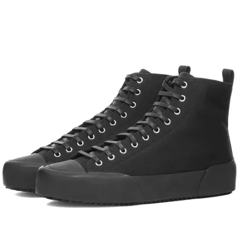 Canvas High Sneaker