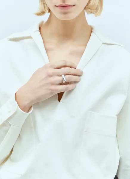 Crest Ring