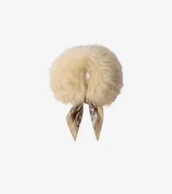 Scarf Trim Shearling Collar in Taupe beige/alpine white