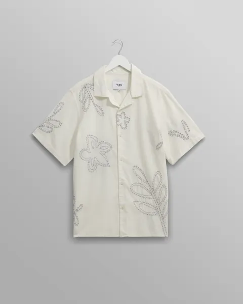 Didcot - Ecru and Blue Floral Embroidered Short-Sleeve Shirt
