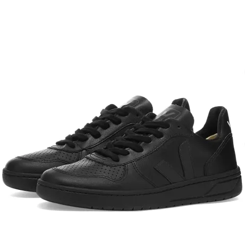 V-10 CWL Basketball Sneaker