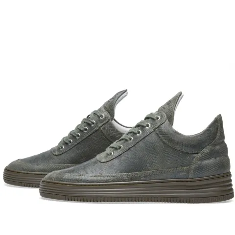 Low Top Sneaker
