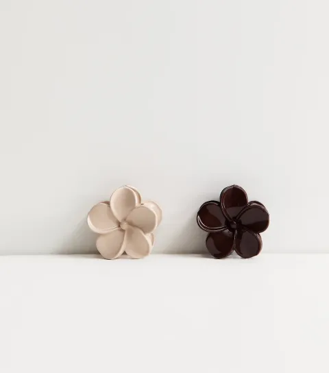 Pack of 2 Brown Tropical Flower Hair Claw Clips