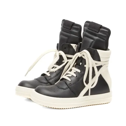 BabyGeo Grade School Sneakers