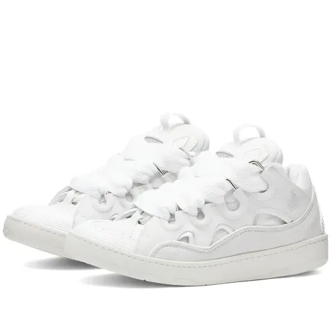 Sneakers Curb