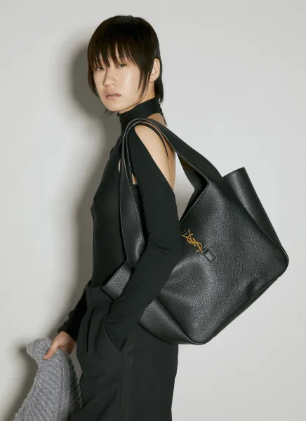 Le 5 à 7 Bea Shoulder Bag