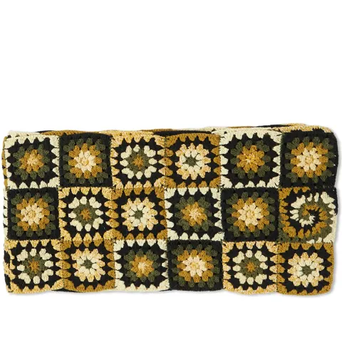 Story mfg. Piece Crochet Scarf