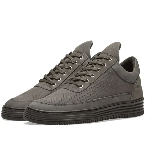 Low Top Sneaker