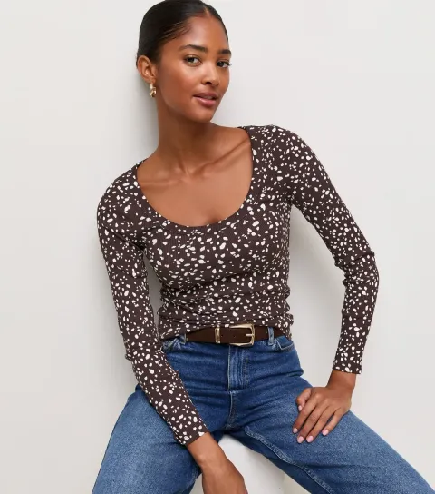 New Look Women's Brown Floral Cotton Rich Scoop Neck Long Sleeve Top