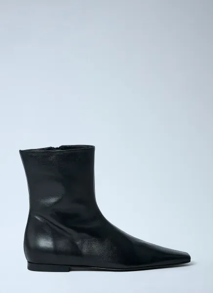 Zipped Leather Chelsea Boots