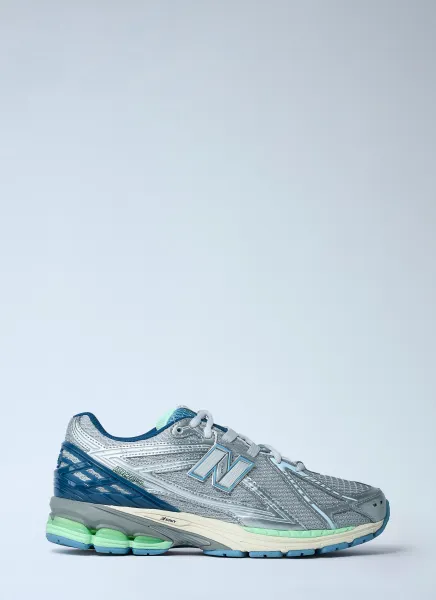 1906R Sneakers