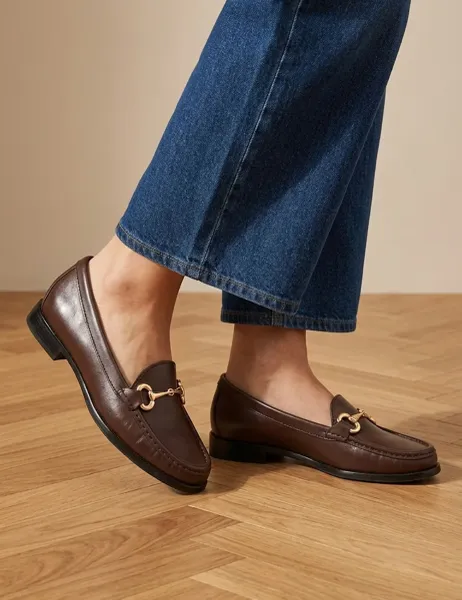 Jones Bootmaker Leather Hardware Slip On Heeled Loafers Chocolate
