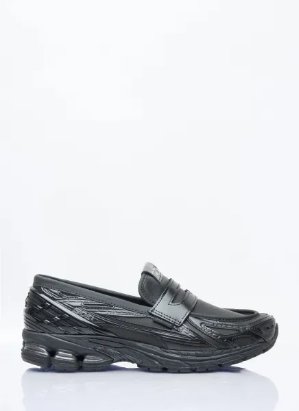 1906L Slip-On Shoes