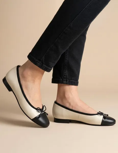 Jones Bootmaker Leather Flat Pumps