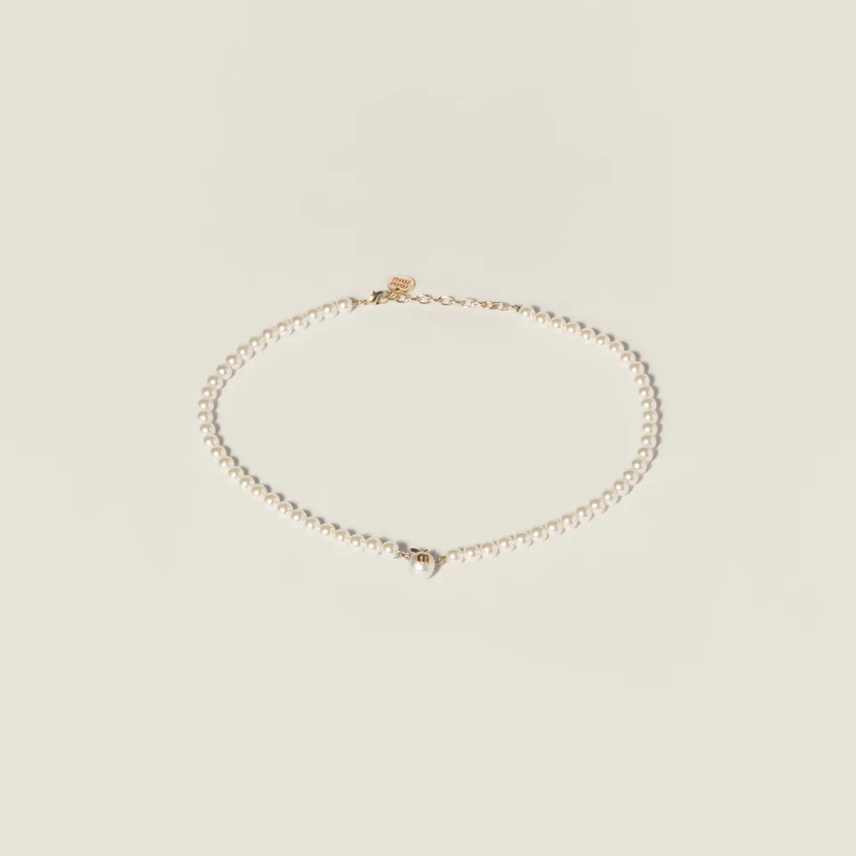Metal and pearl necklace