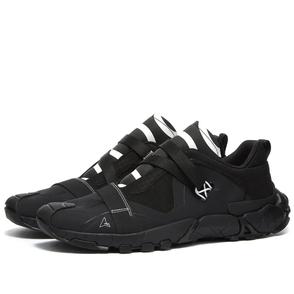 Gorak Strapped Sneaker