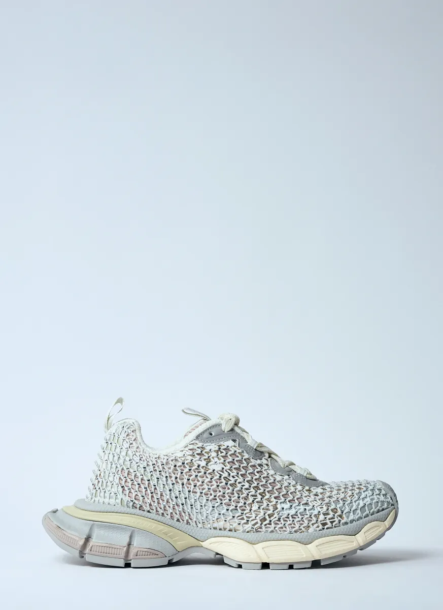 3XL Fishnet Sneakers