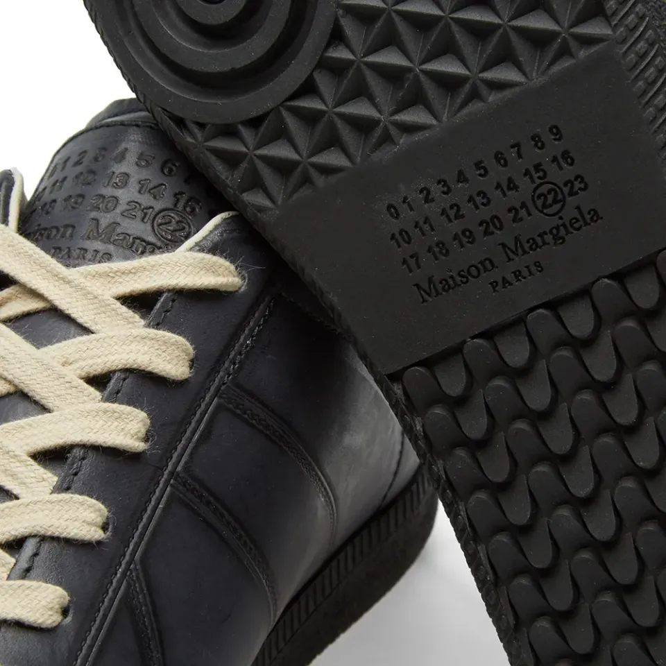 22 Replica Low Tonal Sneaker