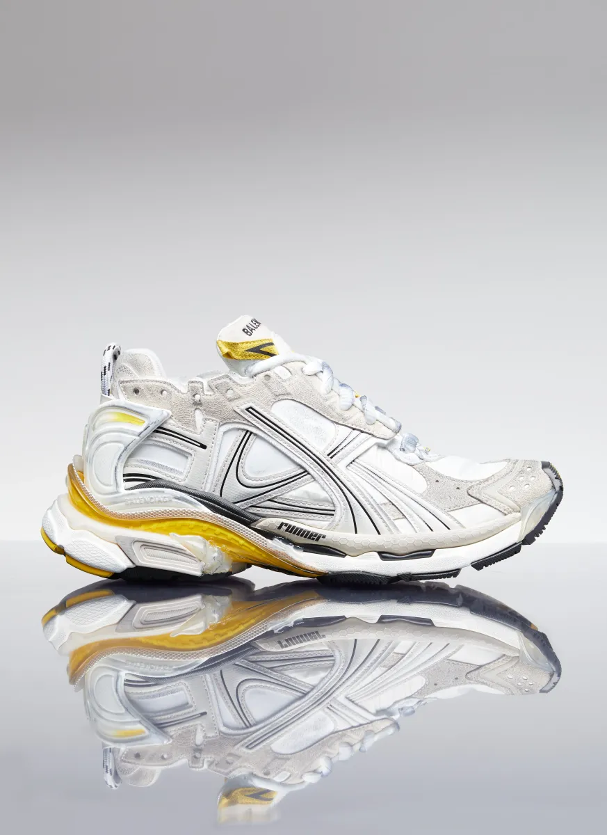 Runner Sneakers