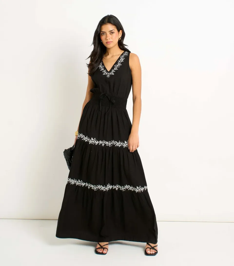 Women's Black Floral Embroidery Maxi Dress