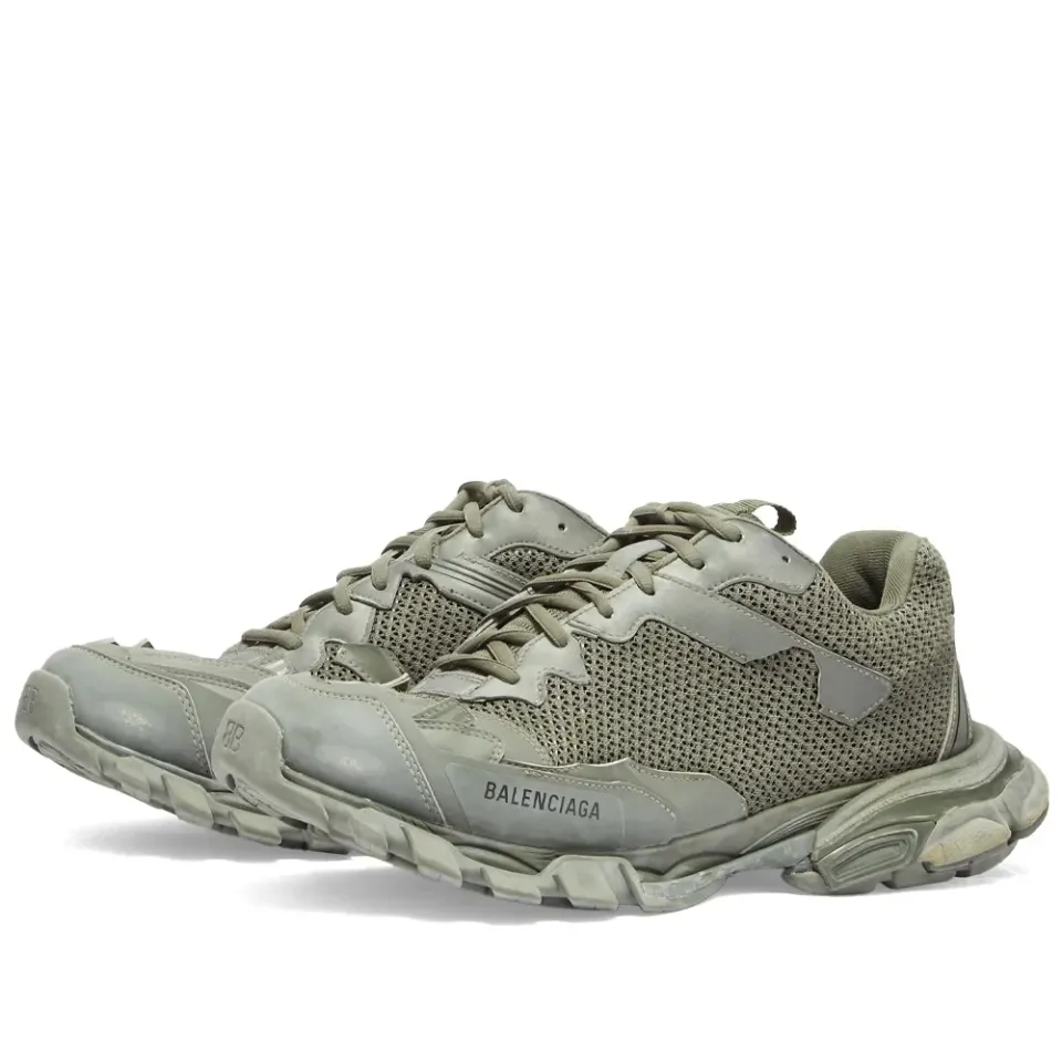 Track 3 Sneaker